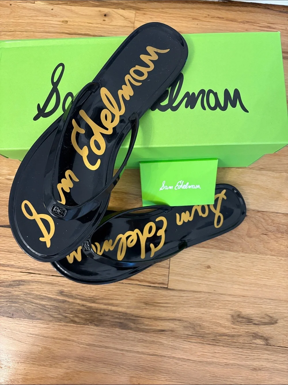 NWT Sam Edelman Black and Gold Script Jelly Flip Sandals Size 10 - Picture 2 of 7